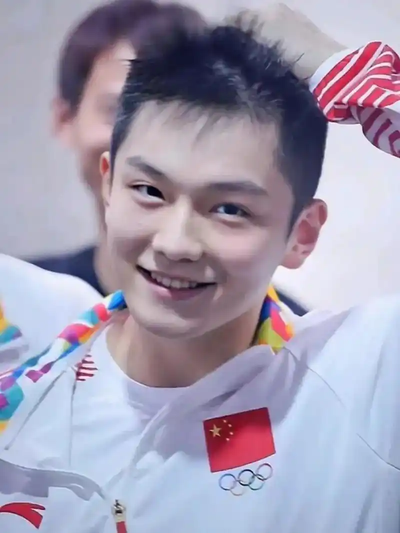 樊振东是我最喜欢的 - 抖音