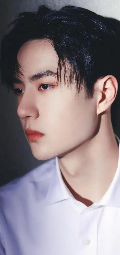 清冷禁欲系男神——王一博@uniq-王一博(急需吃点红枣进补06)cr