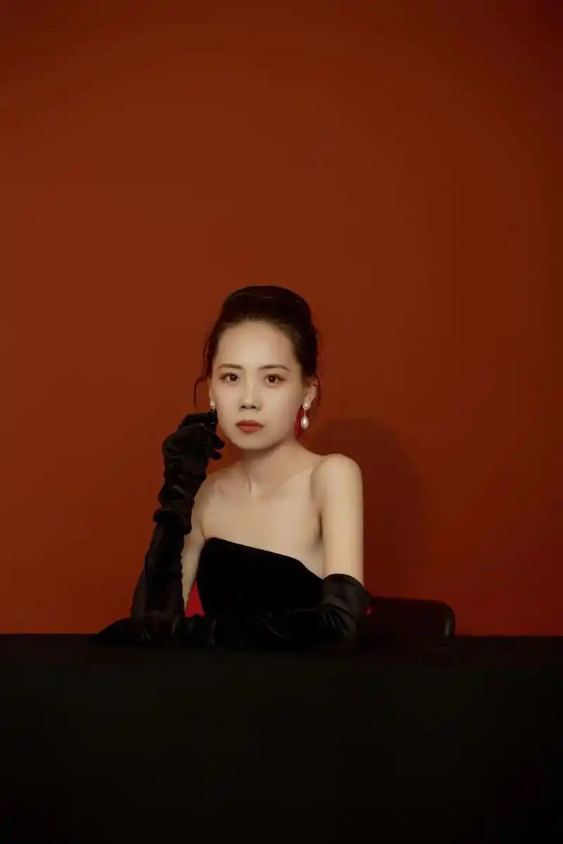 复古赫本风 冷艳杀手#复古写真艺术照 #写真分享 #写真  - 抖音