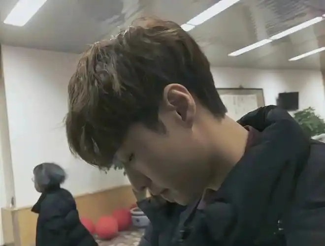 张艺兴女友视角