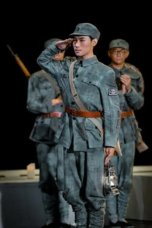 张真源 生如炬火十九燎原##张真源首演话剧情绪饱满非常投入