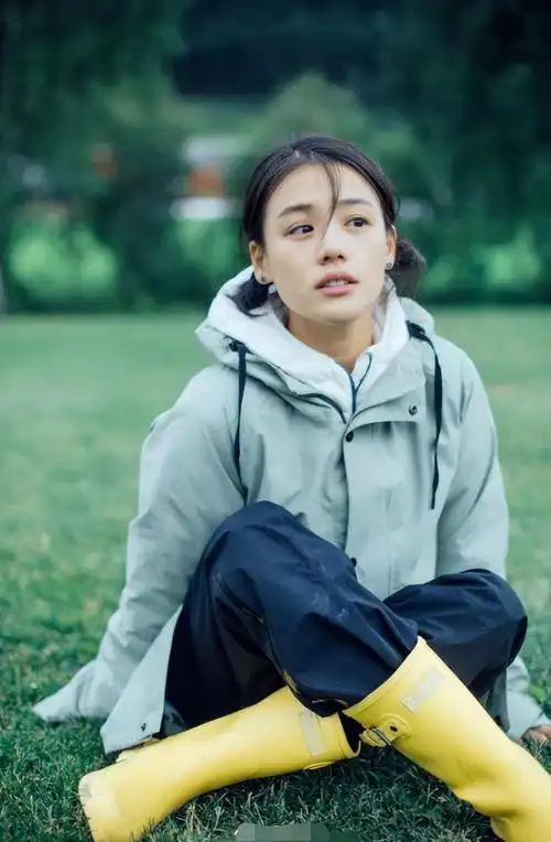 2021年2月初,马思纯发微博称:"你看,我又重新笑开花了.