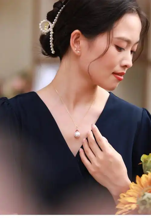 黛米珠宝虹耀正圆高亮泽淡水珍珠项链单颗女g14k金送女友1314mm