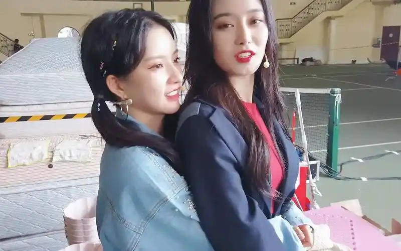 刘些宁徐艺洋腻腻歪歪的甜蜜