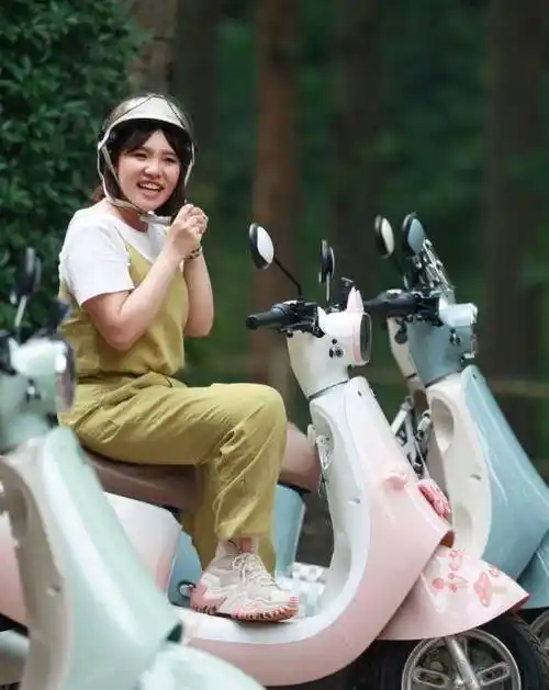 谢依霖:丈夫肌无力,母亲精神失常,家里不能再多我一个病人了!