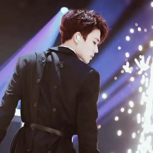 内娱头像大户的明星#林彦俊头像小合集91一眼沦陷的绝美清冷氛围速