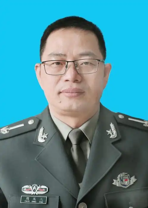 周兵三的证件照  受访者供图做好退役军人事务,事关经济社会的长远