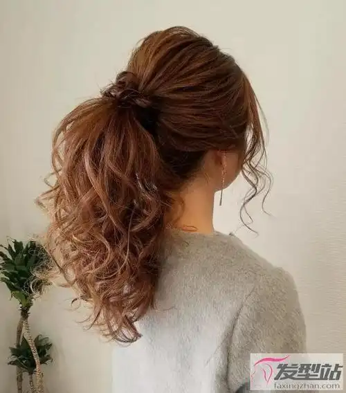 百变马尾扎发指南 原来马尾也可以这么美