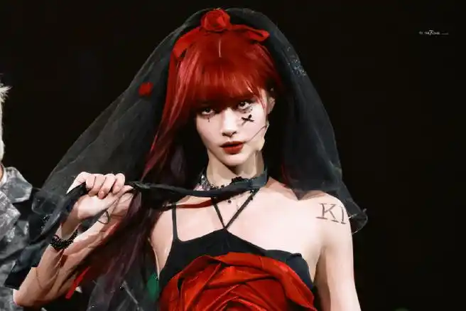 许佳琪带伤跳蝎子舞好拼