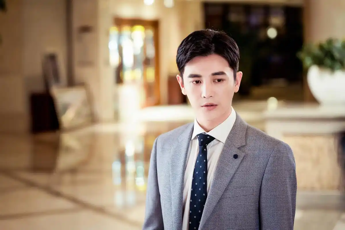 孙坚新剧《逆流而上的你》遭全民催离 改头像发博自救