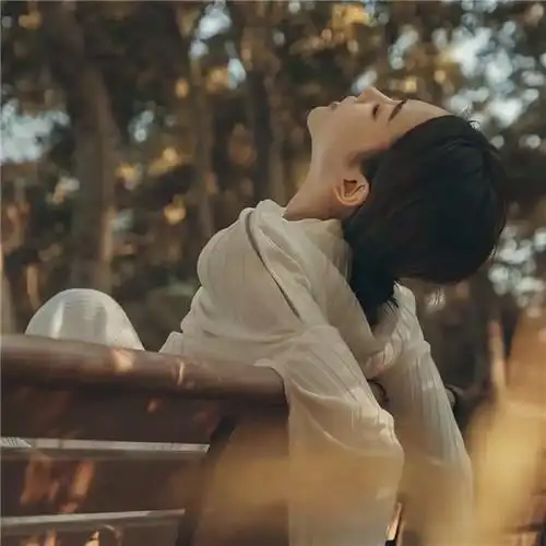 唯美背影头像女温柔高清图片