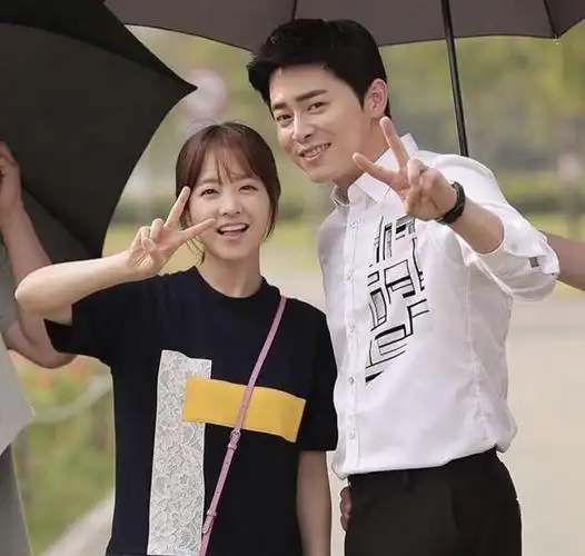 知名韩女星升级当妈,老公曾被曝新婚10天就劈腿|朴宝英|孔孝真_网易