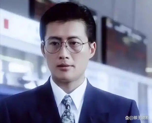 与江珊离婚后,52岁高曙光娶鱼子酱董事王玲,江珊也遇到了田小洁