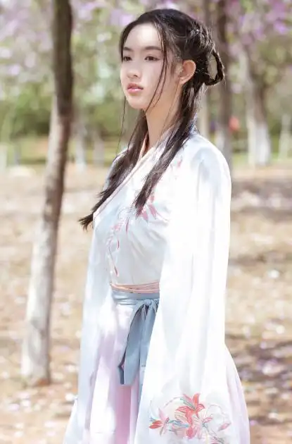 王玉雯精美图集-好美的古装