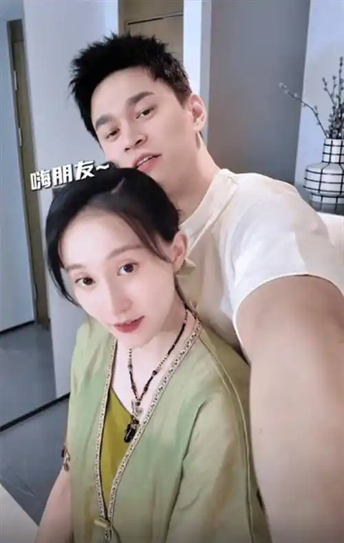 得意,看到孙杨妻子私照后,才懂为何体坛明星羡慕他_张豆豆_游泳_比赛