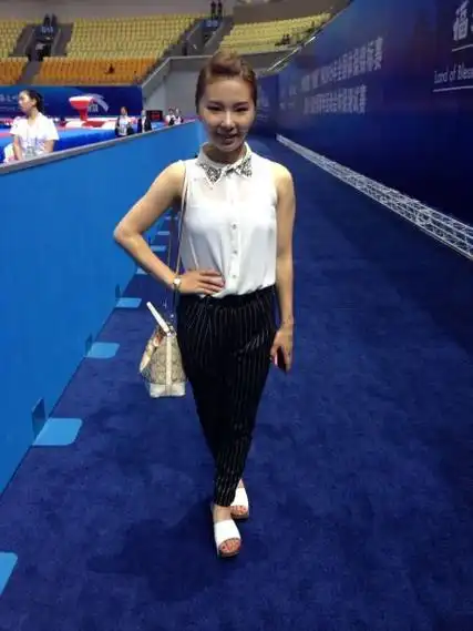 何可欣年龄 杨云何可欣也曾因年龄受到调查 何可欣问题已澄清 / 比乐