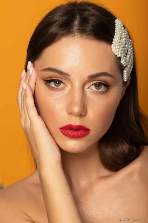 修图师(karina)高端妆容美容人像精修教程第一季-附素材