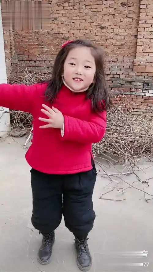 贾玲老师你小时候长这样是不你好李焕英跳李焕英魔性舞召唤贾玲 贾玲