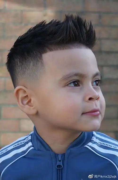 三种小男孩发型,效果就是不一样,剪完真时尚-帅气2021小男孩发型短发