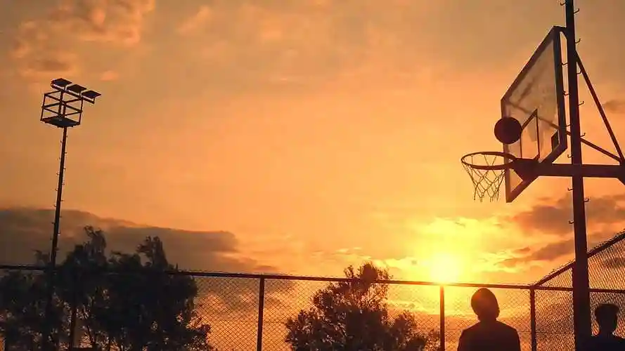唯美黄昏逆光,打篮球 (3)