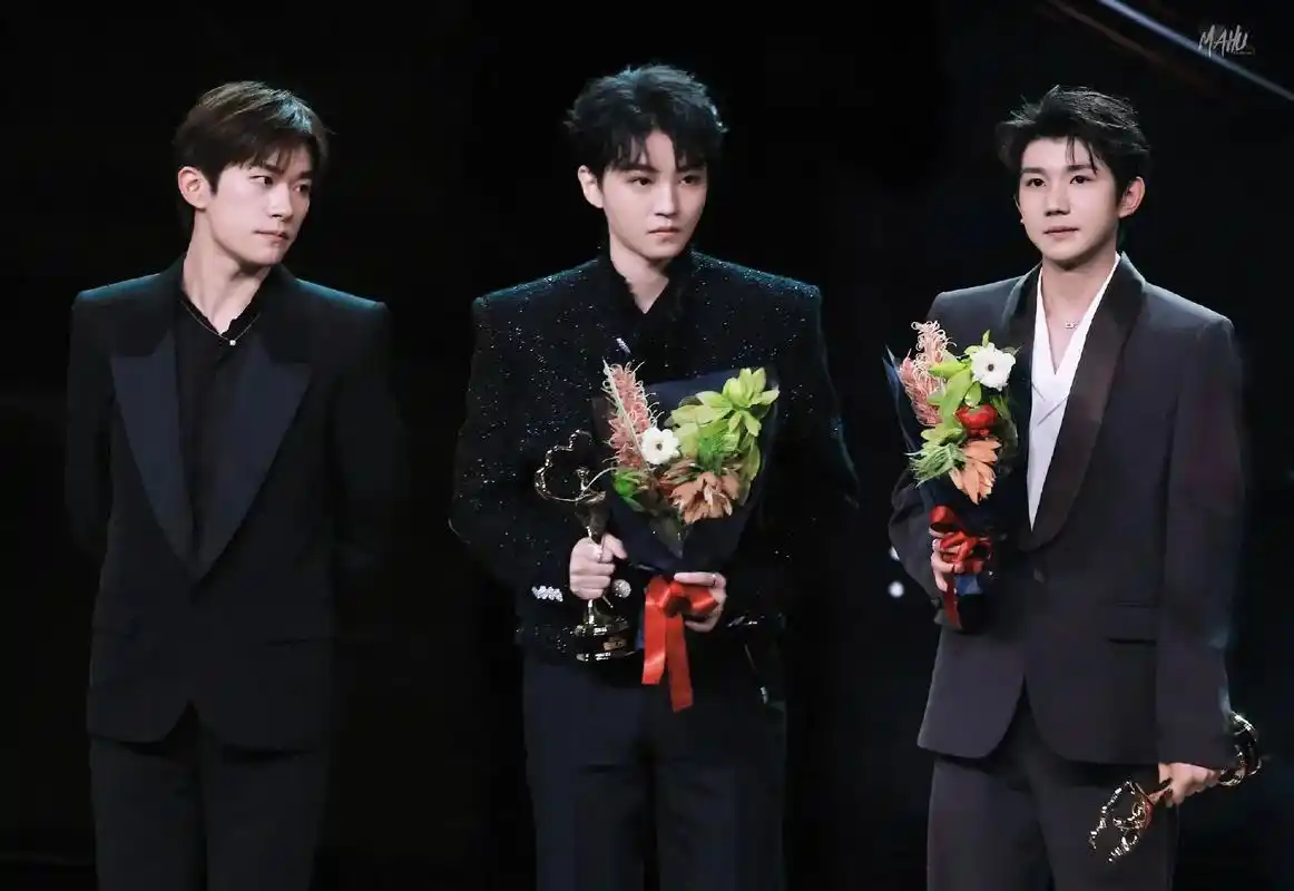 tfboys微博之夜 奶凶奶凶的#王俊凯 小可爱#王源 霸 - 抖音