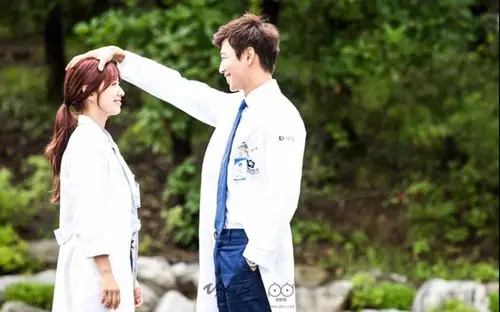 热播韩剧摸头杀混剪 doctors 打架吧鬼神 请回答1988 太阳的后裔 奶酪