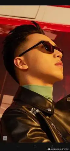 这颜值这时尚气质绝杀众生!@许魏洲zz