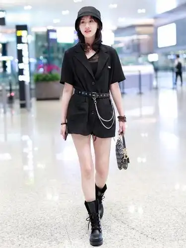 才发现袁冰妍的美 西装配大长腿,"引爆"宅男荷尔蒙没商量