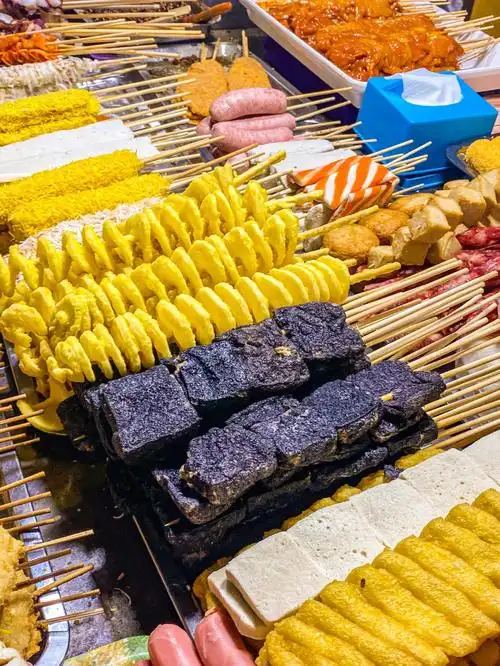 啊啊啊啊～这家路边摊的油炸小吃巨巨巨好吃!