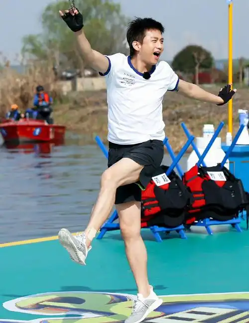 #邓超在跑男时有多搞笑#