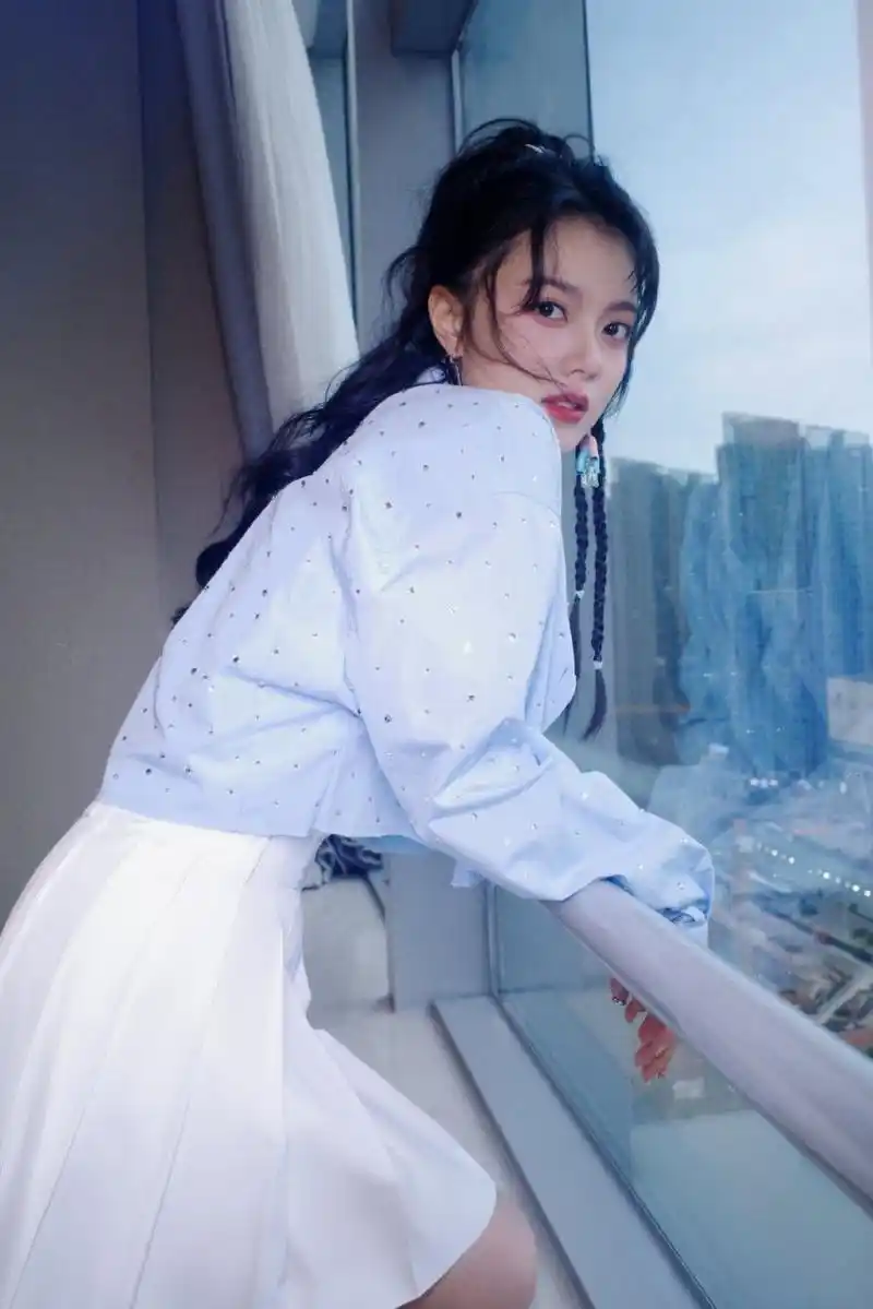 赵今麦高清壁纸头像(八)[小红花]