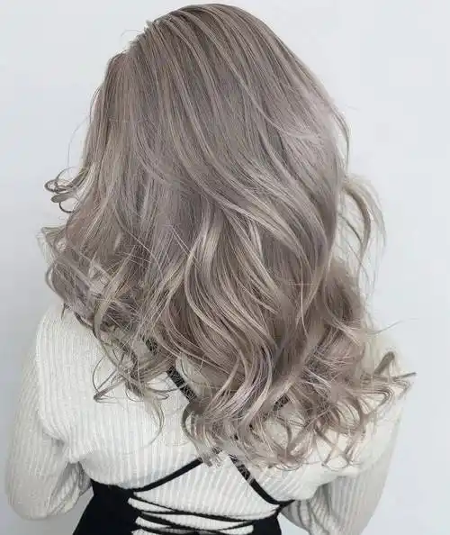 "奶茶色" 高级有温度_中国_发型_形象