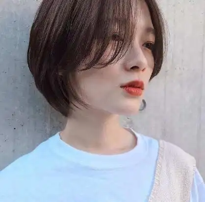 好看不用打理的女生短发发型