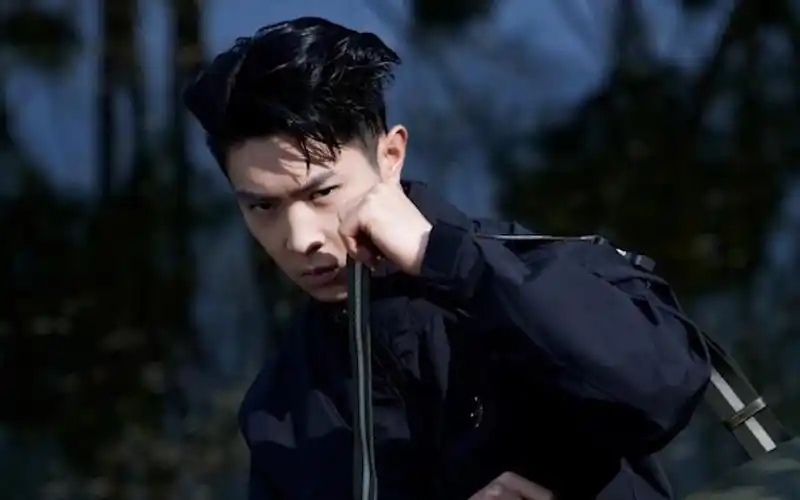 马伯骞回应带两美女回家:团队人都被称为美女了