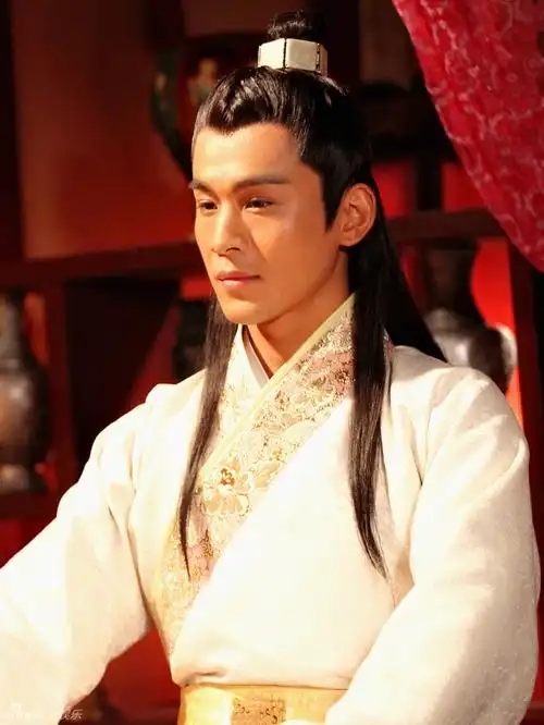 组图:乔振宇曝《隋唐英雄》剧照 儒雅太子贵气逼人_高清图集_新浪网