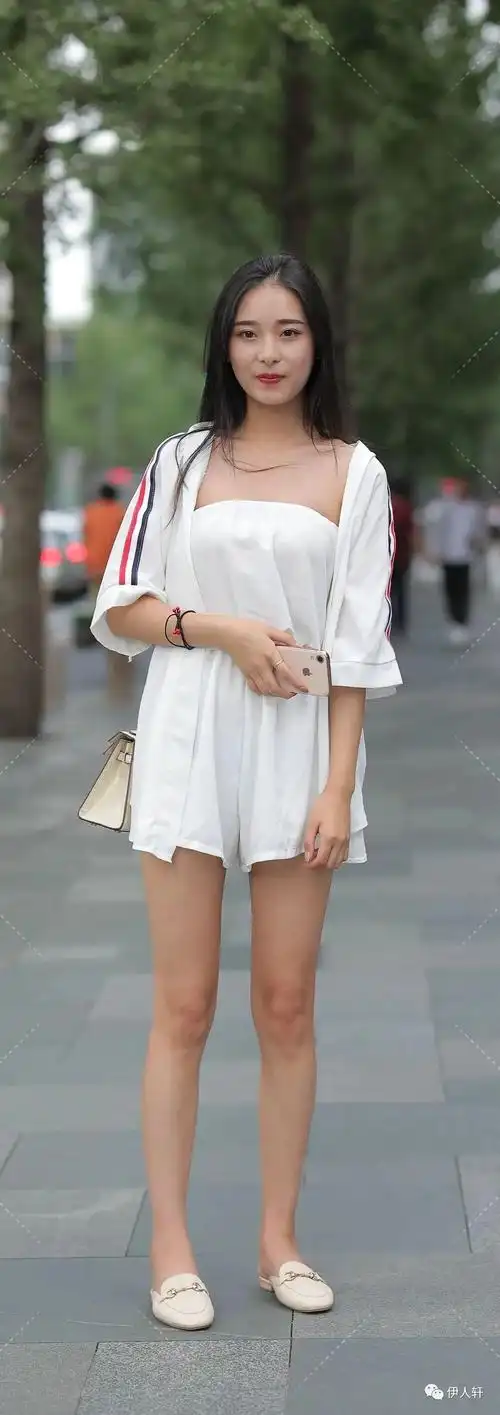 街拍小姐姐长得太漂亮了梦中女神