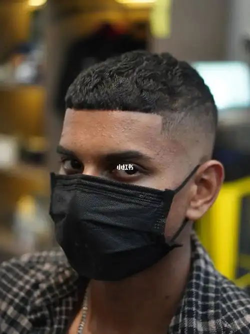 新加坡理发店美式渐变寸头