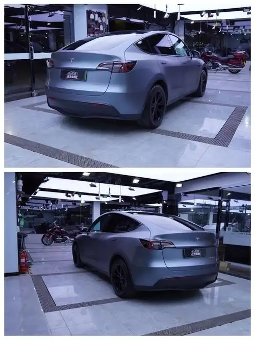 高级灰的装饰色彩,深邃平和的色调中既有着灰色的温柔高雅,也有蓝色的