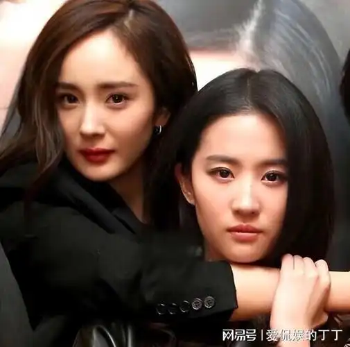 刘亦菲"婉拒"董宇辉的邀约,才明白杨幂到底哪儿比不上她|胡歌|唐嫣