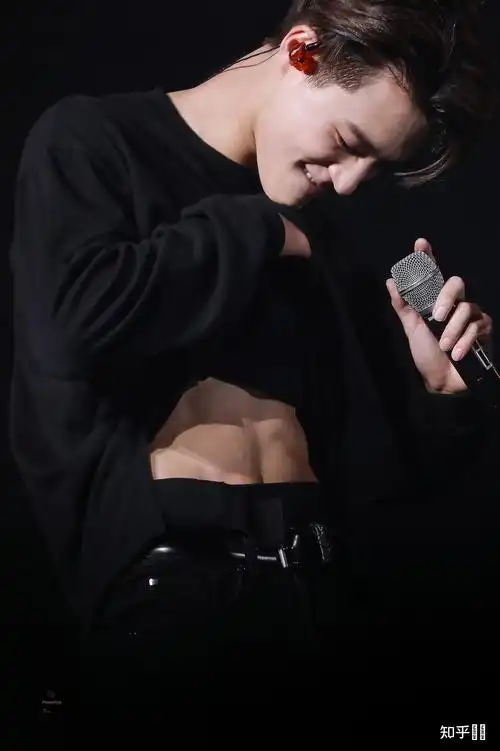 哪些男明星有好看的腹肌