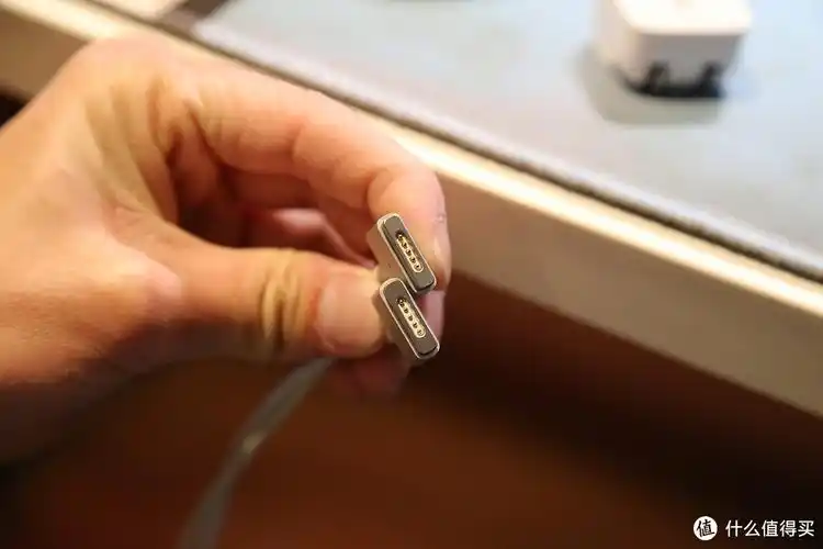 淘了一老款mbp充电器magsafe2poweradapter85w
