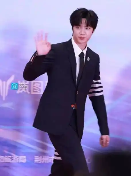 刘耀文比二十##刘耀文回应电影脸##2024中国电影大数据荣誉之夜