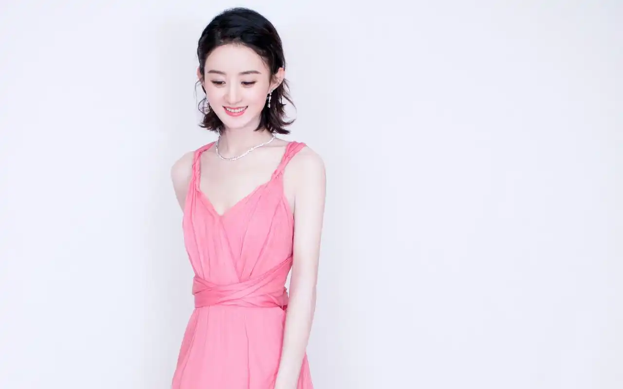 赵丽颖性感露背装电脑桌面高清壁纸