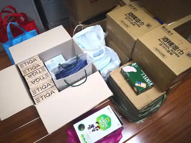 储备整批医用口罩,医用手套,医用抽纸,医用酒精湿巾等疫情消毒物品