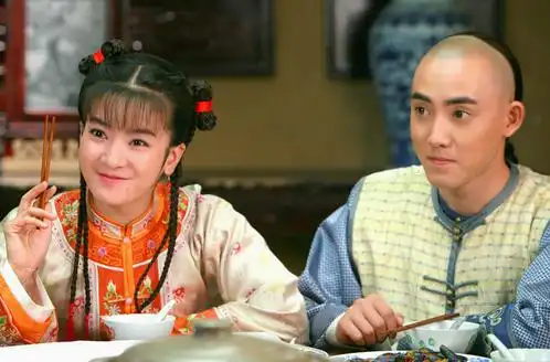 《新还珠格格》翻拍自琼瑶经典之作《还珠格格》,由李晟,海陆,张睿