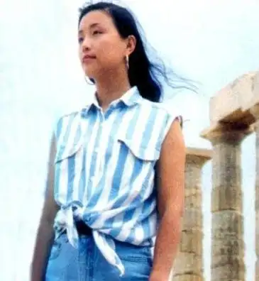 杨澜罕见的出道前青涩清纯旧照曝光(图)