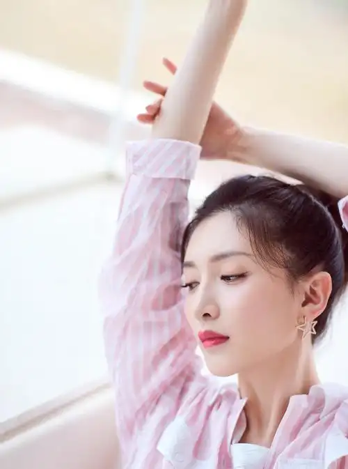 女神江疏影:第4952期气质潮流美图欣赏