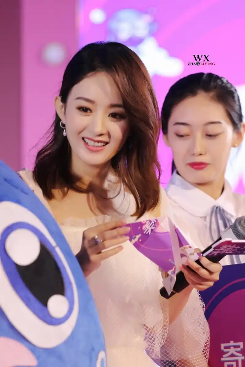 2018赵丽颖粉丝见面会_图片_视频集锦-爱豆app