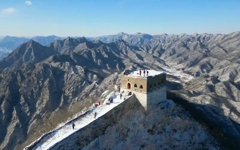 雪中箭扣长城:在冰雪世界中感受震撼