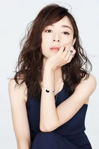 张静初纯色柔美写真图片